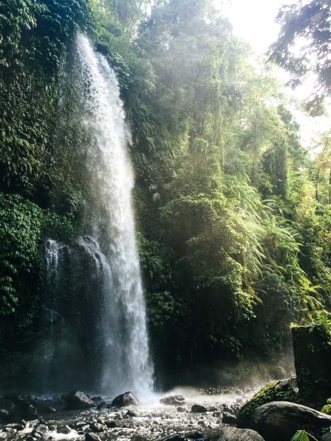 indonesia-senaru-waterfalls4